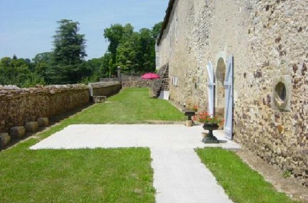 Chateau De Beaujeu Sens-Beaujeu Экстерьер фото