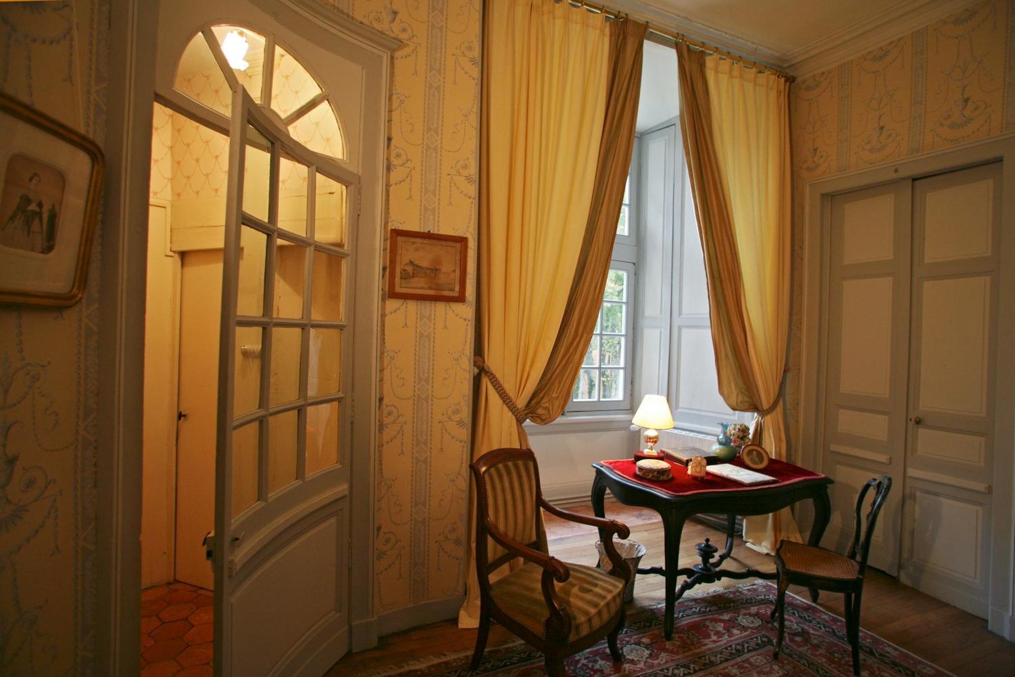 Chateau De Beaujeu Sens-Beaujeu Экстерьер фото